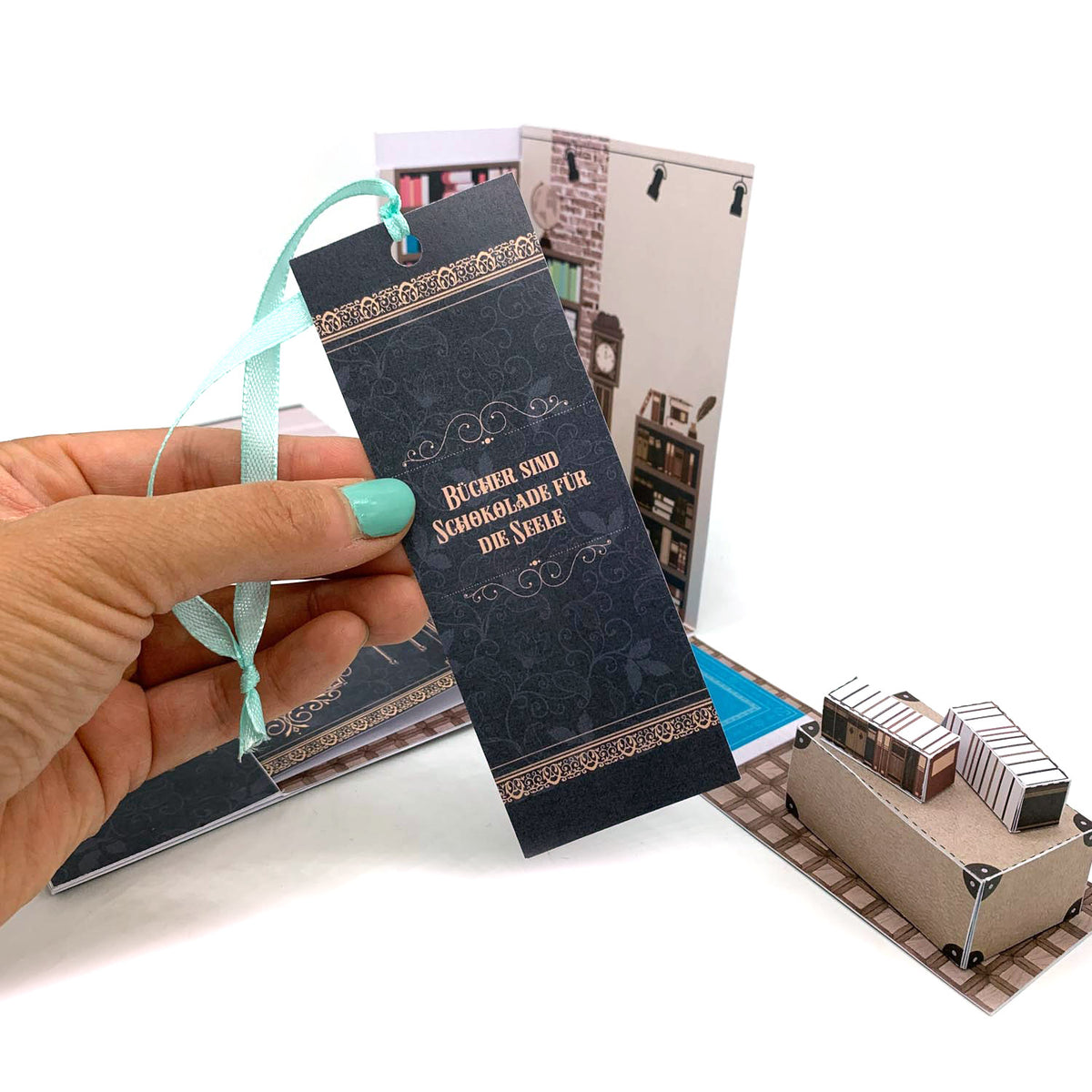 Explosionsbox Buch-Gutschein - Pop-Up Geschenkbox Buch, PDF Bastelvorlage
