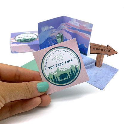 Explosionsbox Wander-Gutschein - Pop-Up Geschenkbox „Wanderlust Gutschein für Wanderfans“, PDF Bastelvorlage